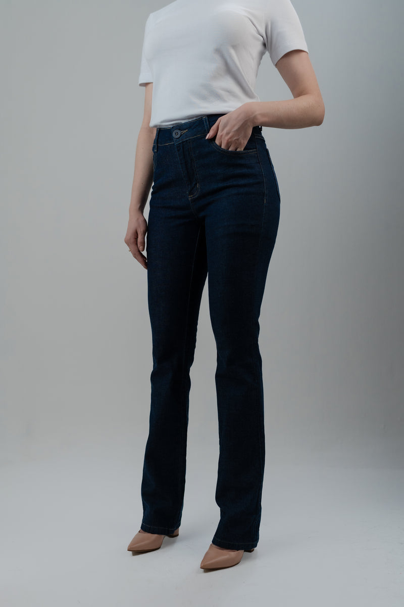 CALÇA JEANS RETA FEMININA LAVAGEM ESCURA