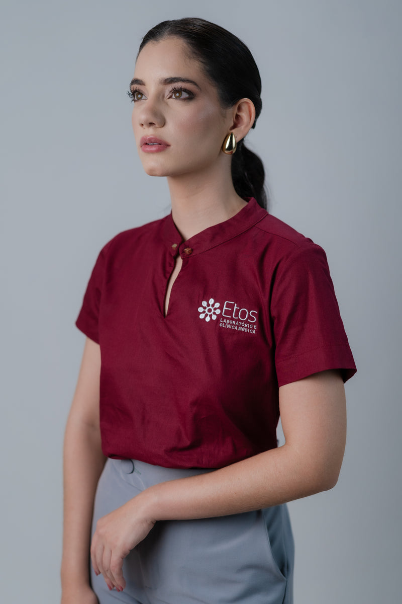 BLUSA BÁSICA COM BOTÃO FEMININA VINHO