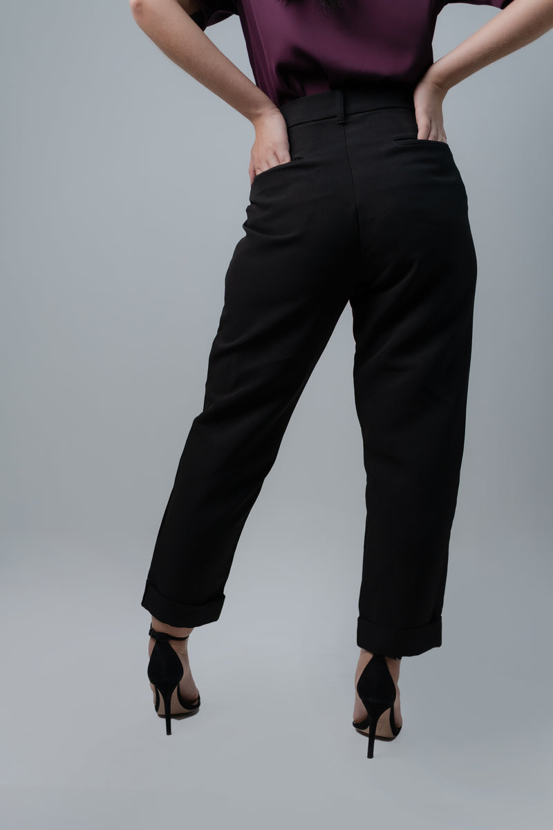 CALÇA ALFAIATARIA CAPRI FEMININA PRETA